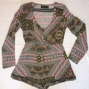 MINKPINK Printed Long Sleeve Romper Sz Small NWOT!